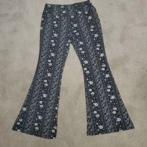 XL Flared Leggings